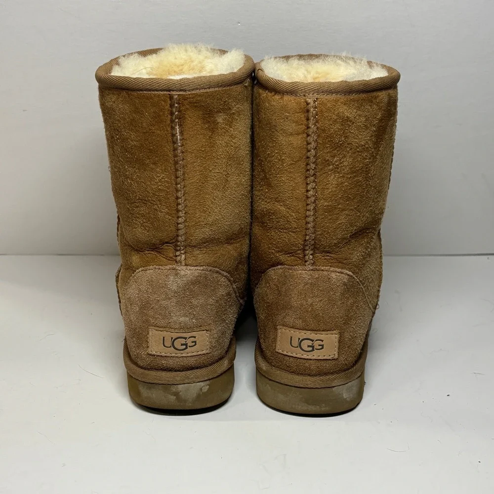UGG Classic Short II‎ Boots Womens 7 Chestnut Suede Shearling 1016223